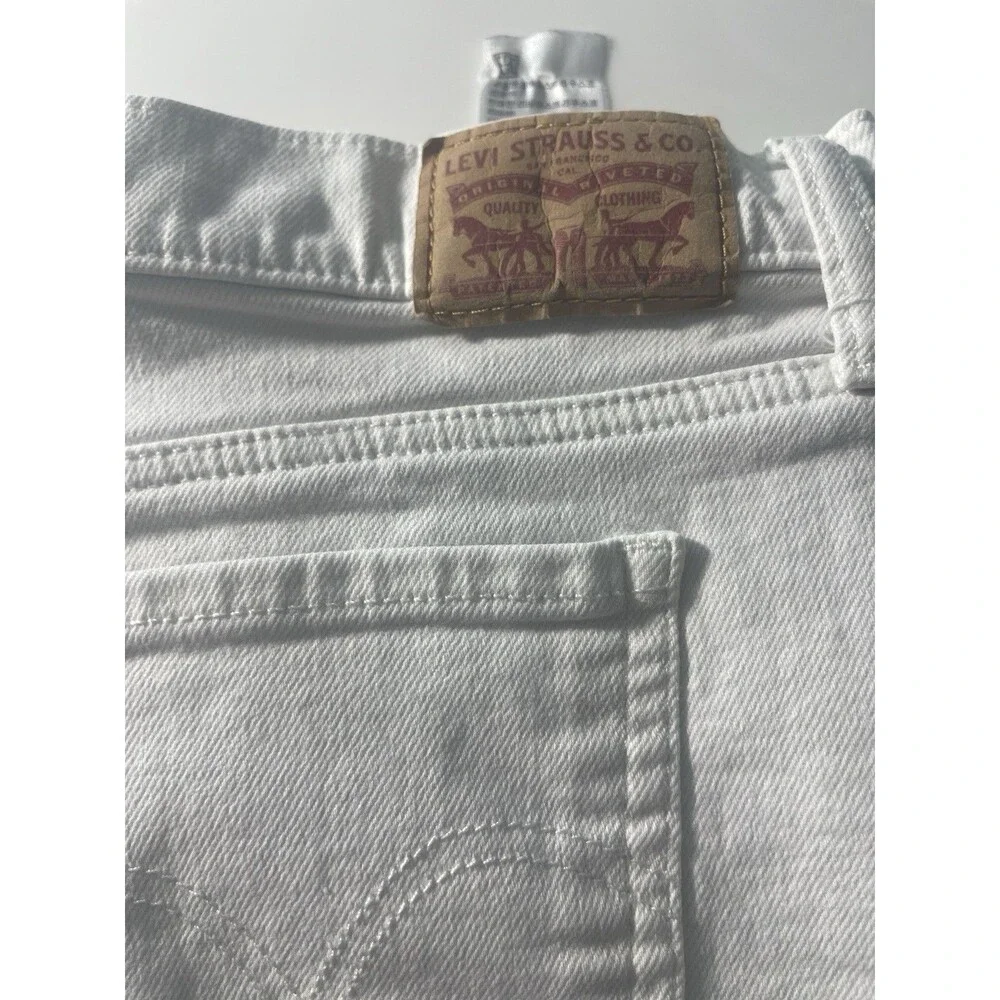 Levis levi mid